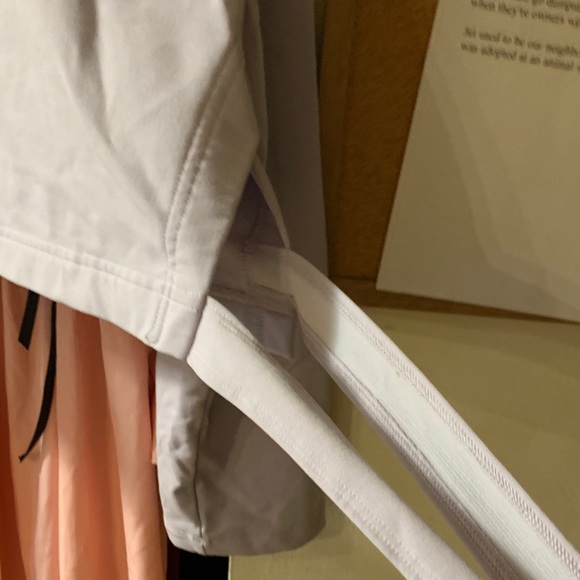 Adidas Light Purple Training Top. Size XL - Picture 6 of 10